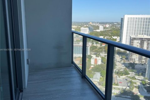 Снять в аренду квартиру в Майами, Флорида 1 спальня, 61.5м2, № 2004783 - фото 11