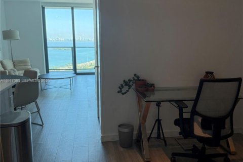 Снять в аренду квартиру в Майами, Флорида 1 спальня, 61.5м2, № 2004783 - фото 20