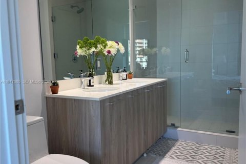 Снять в аренду квартиру в Майами, Флорида 1 спальня, 61.5м2, № 2004783 - фото 8