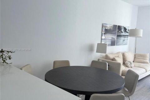 Снять в аренду квартиру в Майами, Флорида 1 спальня, 61.5м2, № 2004783 - фото 29