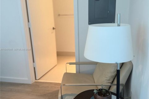 Снять в аренду квартиру в Майами, Флорида 1 спальня, 61.5м2, № 2004783 - фото 25