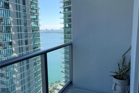 Снять в аренду квартиру в Майами, Флорида 1 спальня, 61.5м2, № 2004783 - фото 13