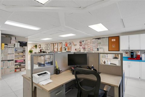 Immobilier commercial à vendre à Coral Gables, Floride № 1976665 - photo 16