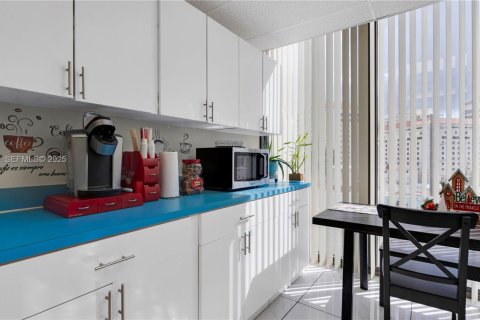 Immobilier commercial à vendre à Coral Gables, Floride № 1976665 - photo 18