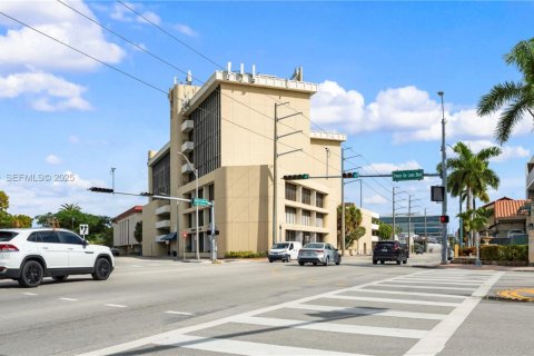 Immobilier commercial à vendre à Coral Gables, Floride № 1976665 - photo 2