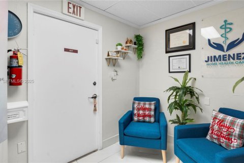 Immobilier commercial à vendre à Coral Gables, Floride № 1976665 - photo 6