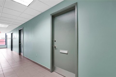 Immobilier commercial à vendre à Coral Gables, Floride № 1976665 - photo 24