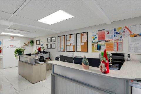 Immobilier commercial à vendre à Coral Gables, Floride № 1976665 - photo 7