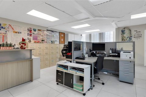 Immobilier commercial à vendre à Coral Gables, Floride № 1976665 - photo 12