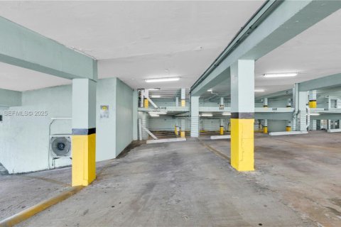 Immobilier commercial à vendre à Coral Gables, Floride № 1976665 - photo 26