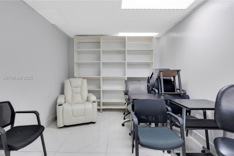 Immobilier commercial à vendre à Coral Gables, Floride № 1976665 - photo 21