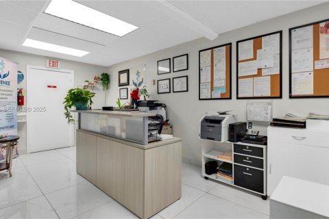 Immobilier commercial à vendre à Coral Gables, Floride № 1976665 - photo 10