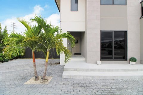 Villa ou maison à louer à Florida City, Floride: 5 chambres, 176.7 m2 № 2384858 - photo 9