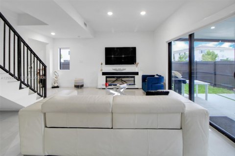 Villa ou maison à louer à Florida City, Floride: 5 chambres, 176.7 m2 № 2384858 - photo 21