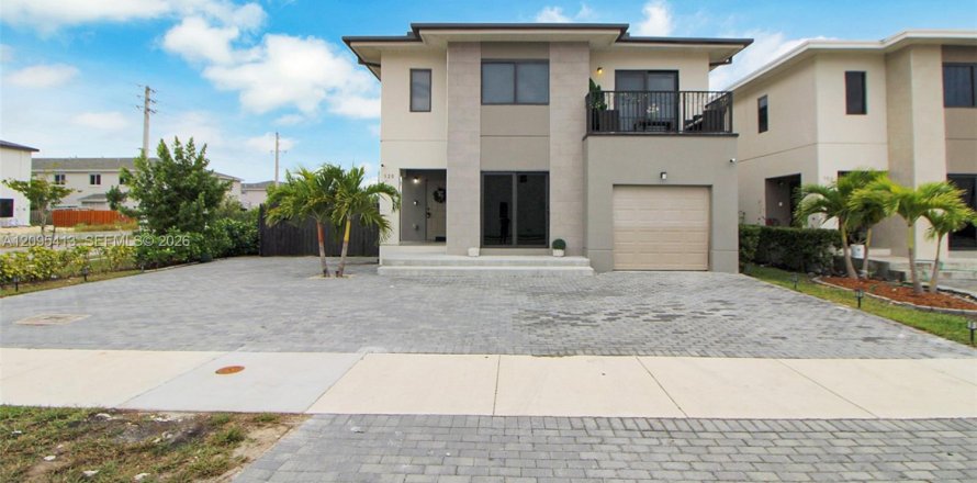 Villa ou maison à Florida City, Floride 5 chambres, 176.7 m2 № 2384858