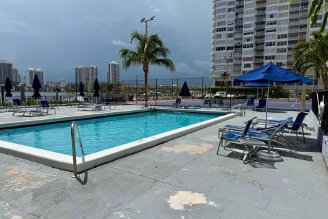 Copropriété à vendre à Aventura, Floride: 2 chambres, 98.29 m2 № 2189962 - photo 11