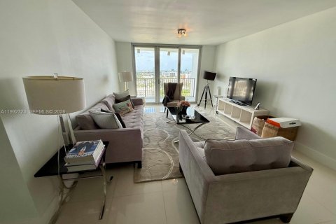 Condo à Aventura, Floride, 2 chambres № 2189962