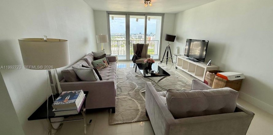 Condo à Aventura, Floride, 2 chambres № 2189962