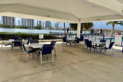 Copropriété à vendre à Aventura, Floride: 2 chambres, 98.29 m2 № 2189962 - photo 13