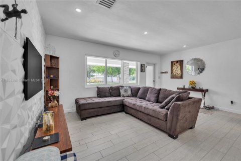 Купить виллу или дом в Форт-Лодердейл, Флорида 3 спальни, 127.28м2, № 1958344 - фото 5