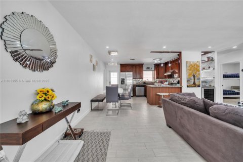 Купить виллу или дом в Форт-Лодердейл, Флорида 3 спальни, 127.28м2, № 1958344 - фото 3