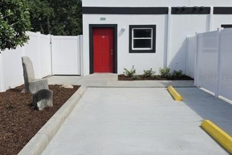 Commercial property in Tampa, Florida 666.67 sq.m. № 2093425 - photo 13