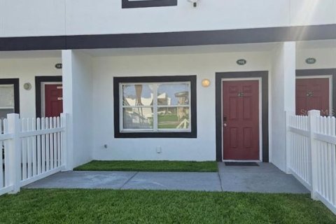 Commercial property in Tampa, Florida 666.67 sq.m. № 2093425 - photo 15