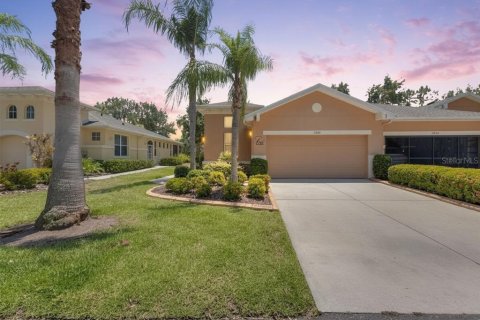 Condo à Sun City Center, Floride, 2 chambres  № 2115213