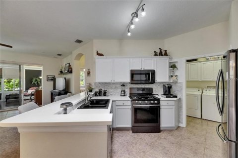 Copropriété à louer à Sun City Center, Floride: 2 chambres, 131.36 m2 № 2115213 - photo 12