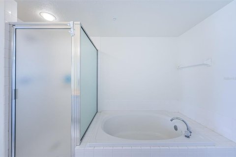 Condo in North Redington Beach, Florida, 3 bedrooms  № 1789953 - photo 12
