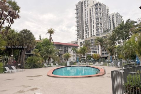 Condominio en Miami, Florida, 2 dormitorios  № 2056307
