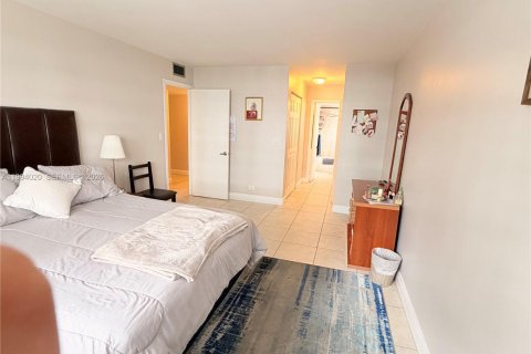 Condominio en venta en Miami, Florida, 2 dormitorios, 100.98 m2 № 2056307 - foto 10