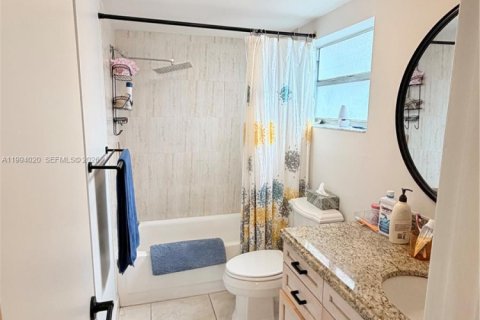 Condominio en venta en Miami, Florida, 2 dormitorios, 100.98 m2 № 2056307 - foto 12