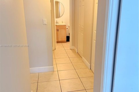 Condominio en venta en Miami, Florida, 2 dormitorios, 100.98 m2 № 2056307 - foto 7