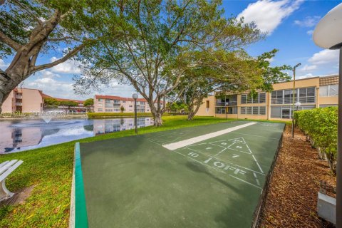 Copropriété à vendre à Sunrise, Floride: 1 chambre, 54.81 m2 № 1999149 - photo 11