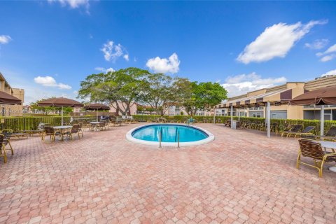 Copropriété à vendre à Sunrise, Floride: 1 chambre, 54.81 m2 № 1999149 - photo 5