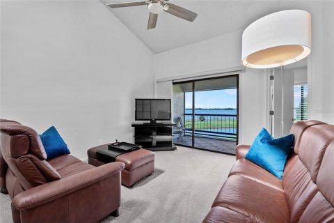 Copropriété à vendre à Winter Haven, Floride: 2 chambres, 100.15 m2 № 1918066 - photo 8