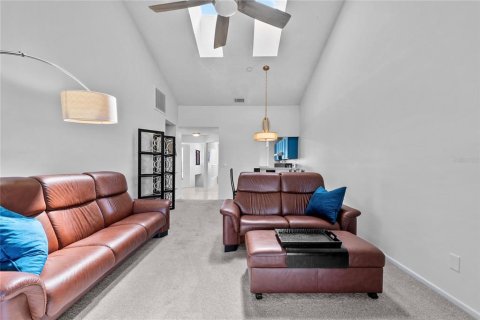 Copropriété à vendre à Winter Haven, Floride: 2 chambres, 100.15 m2 № 1918066 - photo 12