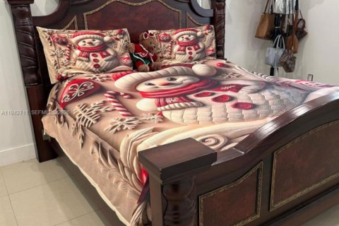 House in Miami, Florida 4 bedrooms, 69.58 sq.m. № 2000984 - photo 19