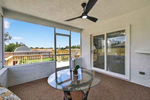 House in Spring Hill, Florida 2 bedrooms, 111.85 sq.m. № 1856755 - photo 30