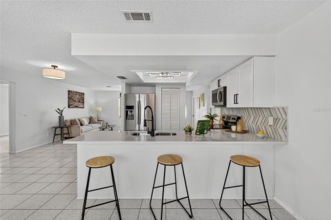 House in Spring Hill, Florida 2 bedrooms, 111.85 sq.m. № 1856755 - photo 7