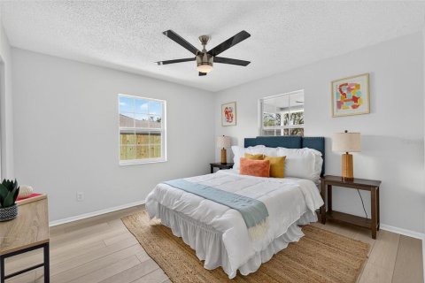House in Spring Hill, Florida 2 bedrooms, 111.85 sq.m. № 1856755 - photo 9