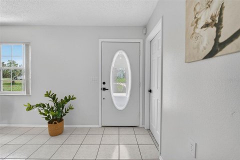 House in Spring Hill, Florida 2 bedrooms, 111.85 sq.m. № 1856755 - photo 16