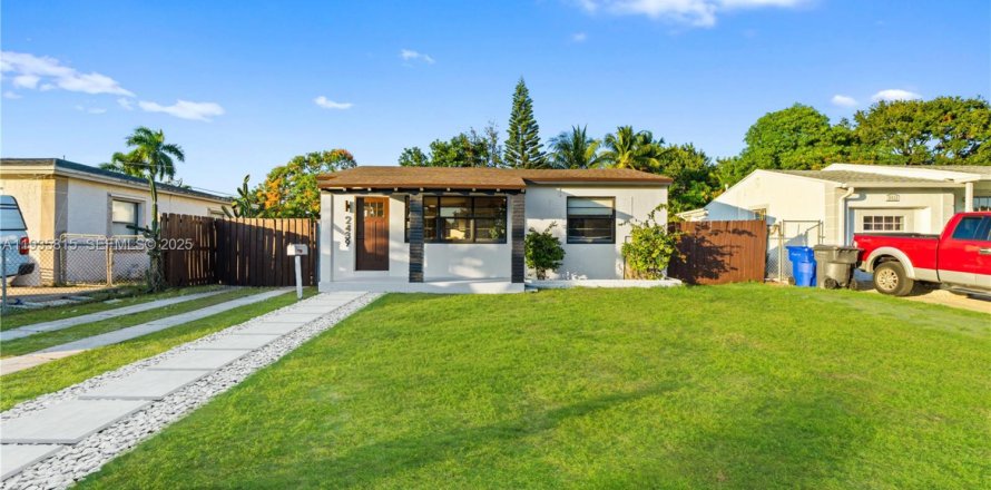 Casa en Hollywood, Florida 3 dormitorios, 93.55 m2 № 1993962