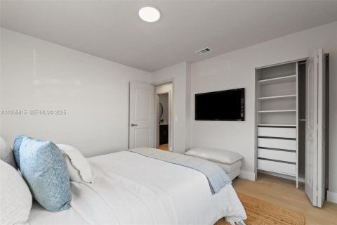 Casa en venta en Hollywood, Florida, 3 dormitorios, 93.55 m2 № 1993962 - foto 19