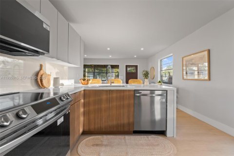 Casa en venta en Hollywood, Florida, 3 dormitorios, 93.55 m2 № 1993962 - foto 13