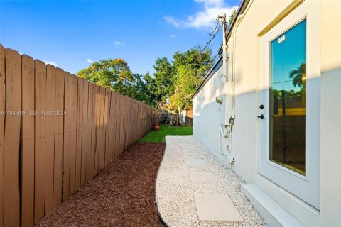 Casa en venta en Hollywood, Florida, 3 dormitorios, 93.55 m2 № 1993962 - foto 23