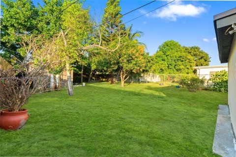 Casa en venta en Hollywood, Florida, 3 dormitorios, 93.55 m2 № 1993962 - foto 24