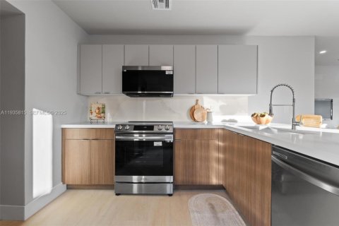 Casa en venta en Hollywood, Florida, 3 dormitorios, 93.55 m2 № 1993962 - foto 12