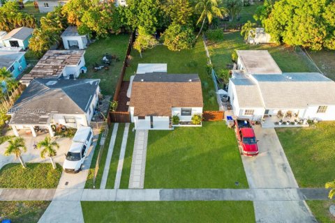 Casa en venta en Hollywood, Florida, 3 dormitorios, 93.55 m2 № 1993962 - foto 27